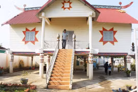 Giữ buôn Jứ!