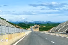 Tạm đóng một số đoạn cao tốc theo khung giờ để lắp hệ thống giám sát giao thông