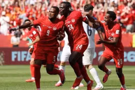 Siêu dự bị tỏa sáng, chủ nhà Canada có điểm đầu tiên tại World Cup