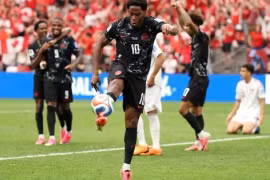 Qatar vỡ trận, Canada thắng đậm trận đầu tiên ở World Cup
