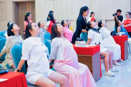 Làm mẹ không còn là hành trình đơn độc