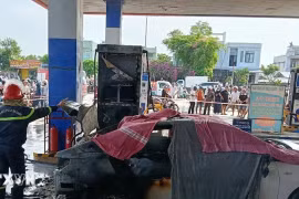 Vụ cháy xe ở cây xăng khiến 2 người tử vong: Xe chở nhiều pin, bình ắc quy