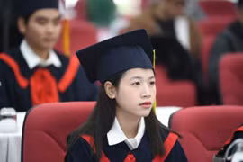 Ai có quyền giải thể trường đại học?