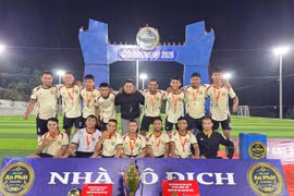 Tạo sân chơi bóng đá cho thanh thiếu nhi vùng biên
