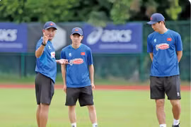 Huấn luyện viên Đinh Hồng Vinh: Khát vọng nâng tầm bóng đá đất Võ