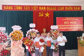 Công bố quyết định về tổ chức bộ máy và cán bộ Ban Quản lý rừng phòng hộ Gia Lai.