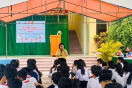 Truyền thông về tâm lý học đường cho học sinh tại xã Bình Phú.
