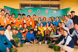 Ấm tình “Xuân Biên phòng” ở vùng xa Ia Pnôn