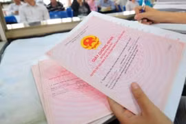 Đề xuất ghi đầy đủ tên người có chung quyền sử dụng đất trên sổ đỏ hộ gia đình