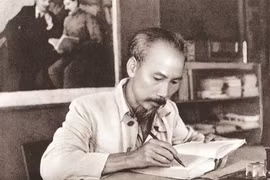 Theo dấu chân Người.