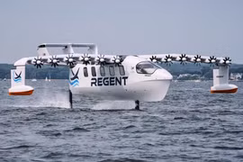 Mỹ thử nghiệm phà điện bay ở độ cao 10m với tốc độ 300km/h