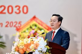 Đồng chí Nguyễn Đức Trung, Bí thư Tỉnh ủy Nghệ An phát biểu nhận nhiệm vụ. (Ảnh: Bích Huệ/TTXVN)