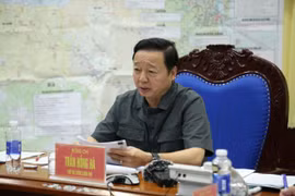 Phó Thủ tướng Chính phủ Trần Hồng Hà chủ trì họp trực tiếp kết nối trực tuyến với các tỉnh, thành phố về triển khai công tác ứng phó với bão số 13.