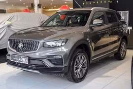 SUV địa hình dài gần 4,8 m, 245 mã lực, thiết kế hầm hố, giá hơn 1 tỷ đồng