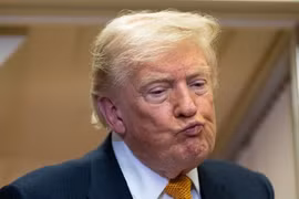 Tổng thống Trump: Mỹ đủ vũ khí cho chiến sự với Iran