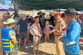 Tăng cường quản lý hoạt động du lịch đường thủy