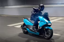 Honda E-VO GT: Xe điện maxi-scooter với camera hành trình và quãng đường 170 km/lần sạc