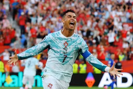 Đại chiến Bồ Đào Nha - Tây Ban Nha: Ronaldo và trận đấu định mệnh