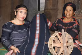 Chất thuần khiết nâng tầm thổ cẩm