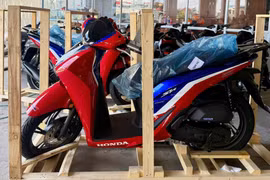 Honda SH150i HRC 2026 về đại lý, giá khoảng 250 triệu