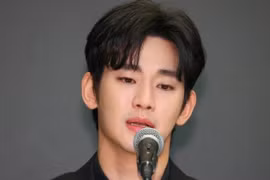 Tài tử Kim Soo-hyun tái xuất sau "ở ẩn" vì bê bối tình ái