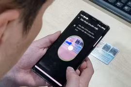 Ngân hàng ngừng hỗ trợ chuyển khoản trên 10 triệu với iPhone cũ từ ngày 1.11