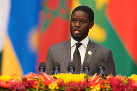 Tổng thống Senegal cách chức Thủ tướng và giải tán chính phủ