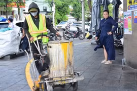 “Chia đôi” vỉa hè