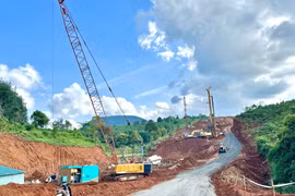 Chạy đua với thời tiết để giữ nhịp đầu tư công