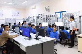 Ðẩy mạnh phát triển nguồn nhân lực công nghệ cao