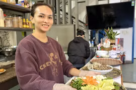 Từ mâm cơm an lành đến sẻ chia đầu năm