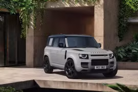 "Xe chơi" Defender Vertex bản mới sắp về Việt Nam có gì đặc biệt?