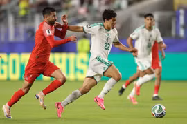 Sao trẻ gốc Việt Ibrahim Maza nhận danh hiệu Cầu thủ xuất sắc trận Algeria-Jordan