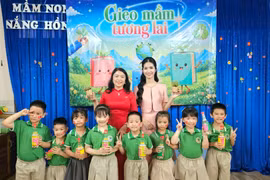 Hoa khôi Duyên dáng Ngoại thương 2025 lan tỏa dự án “Gieo mầm tương lai”.