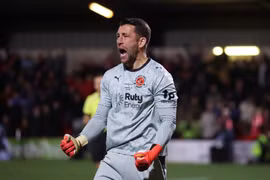 Highlight: Địa chấn Cúp Liên đoàn Anh, Fleetwood loại Arsenal trên chấm luân lưu