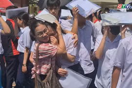 ĐIỂM TỰA NGOÀI TRƯỜNG THI