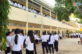 Kỳ thi tốt nghiệp THPT năm 2026: Thí sinh bất ngờ và thích thú với đề thi Ngữ văn
