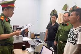 Bắt giam đối tượng mang kiếm đập phá tài sản, đăng video lên Facebook 'Không Cần Biết'
