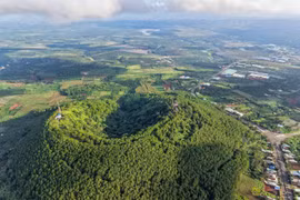 Cao nguyên của những miệng núi lửa 