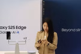 Samsung muốn tạo bất ngờ khi hồi sinh Galaxy Edge?