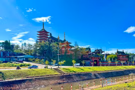 Nơi suối tìm về phố