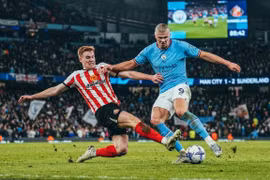 Highlight: Man City thắng nghẹt thở Sunderland trong trận cầu 8 bàn