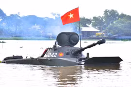 Xe tăng PT-76: Bơi qua sông từ Bắc vào Nam, chiến thắng trận đầu Làng Vây