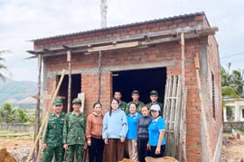 Nghĩa tình người lính quân hàm xanh