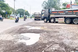Ngã ba Dốc Bao Bì xuống cấp, tiềm ẩn nguy cơ tai nạn
