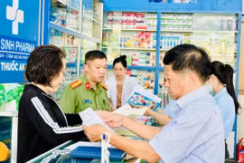 Siết chặt quản lý dược, an toàn thực phẩm