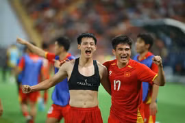 Khoảnh khắc U22 Việt Nam bùng nổ, CĐV Thái Lan chết lặng
