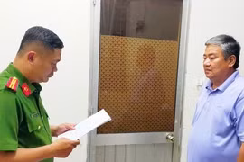 2 cựu cán bộ ngân hàng bị bắt vì nhận hối lộ