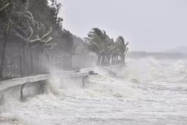 Xuất hiện vùng áp thấp ở Biển Đông, có khả năng mạnh lên thành bão
