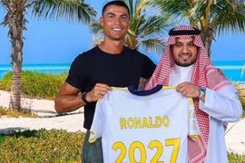 Ronaldo gia hạn hợp đồng với thu nhập 'khủng', thêm quyền lực ở Al-Nassr